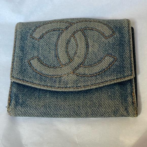 VERY RARE Chanel Vintage Denim CC Compact Wallet - Picture 2 of 16